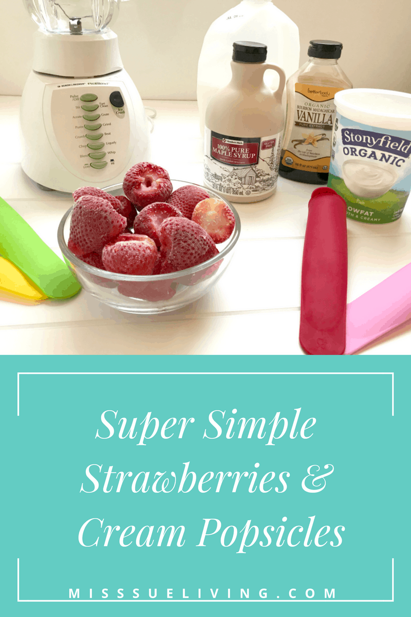 Super Simple Strawberries and Cream Popsicles. Only 5 Ingredients! Strawberry, popsicle, clean eating