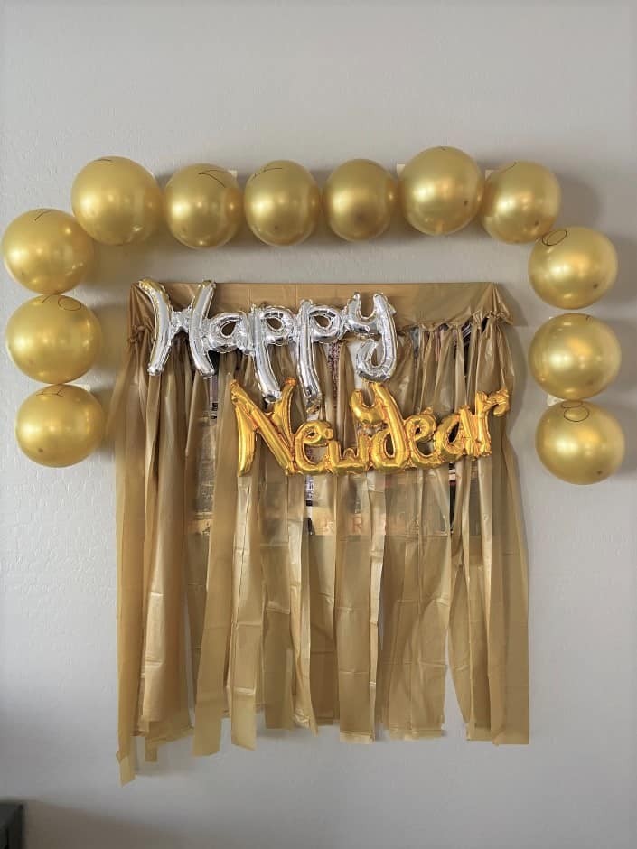 Nye at home with kids, new years eve countdown ideas for kids, new years eve countdown ideas for kids family's, nye countdown ideas, nye countdown ideas with kids, new years eve ideas at home